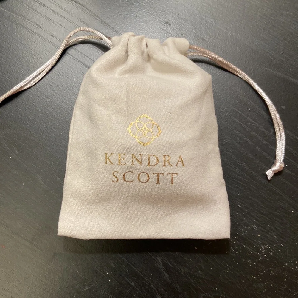 Kendra Scott Small Jewelry Dust Bag protective storage - Picture 1 of 3